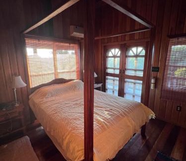 Gales Point Villa | Last Frontiers