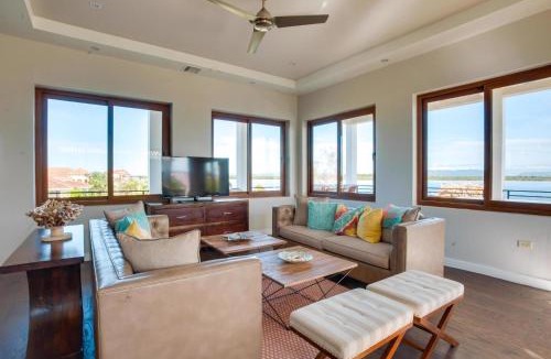 Plantation Villa | Laguna Gecko - Luxury 3-Story Waterfront Villa with Pool