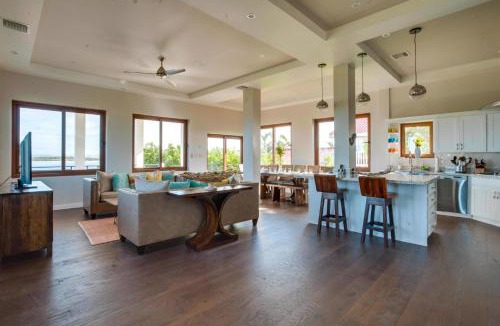 Plantation Villa | Laguna Gecko - Luxury 3-Story Waterfront Villa with Pool