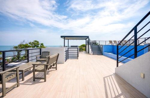 Placencia Apartment | Sunset Gecko Condo - Second Floor 2B