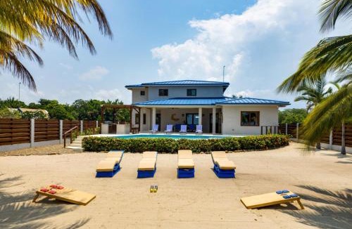 Caribbean Way Villa | South Gull - 5 Bedroom Beachfront Villa w Large Pool Staff