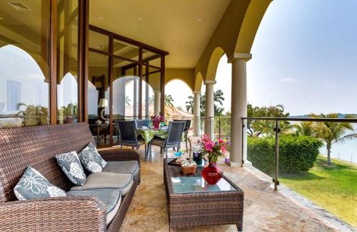 Placencia House | Villa Castello- Water Views & Resort Amenities