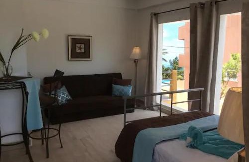 Caye Caulker Apartment | Beach Side Condos Caye Caulker by CCVH