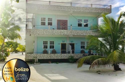 Caye Caulker House | Hidden Treasure Vacation Home Blue Bay Cottage