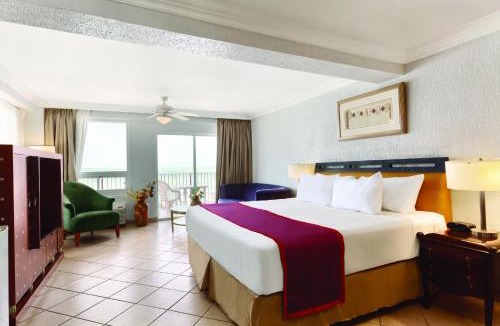 Belize City Hotel | Ramada by Wyndham Princess Belize City