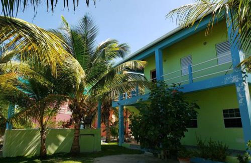 Caye Caulker Apartment | The Sands Inn-Ground Floor with Pool