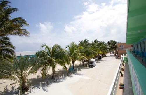 Caye Caulker Hotel | Rainbow Hotel