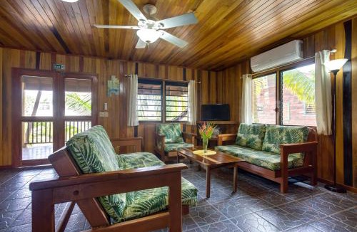 Placencia House | Driftwood Gardens Guesthouse