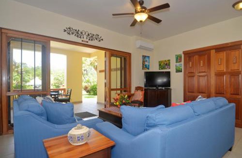 Placencia Apartment | Beach Walkout Condo 112 3BR2BA Sleeps 8