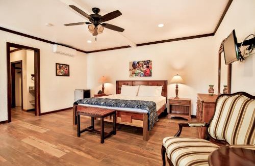 San Ignacio Hotel | Falling Leaves Lodge
