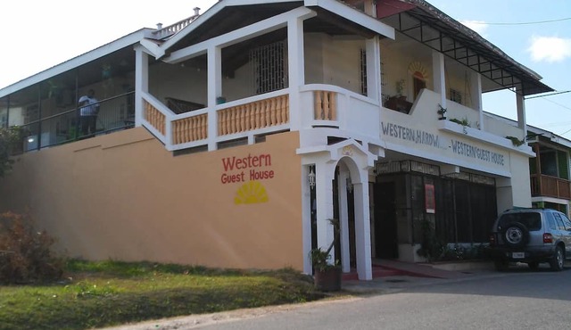 Don Santiago Guesthouse Downtown