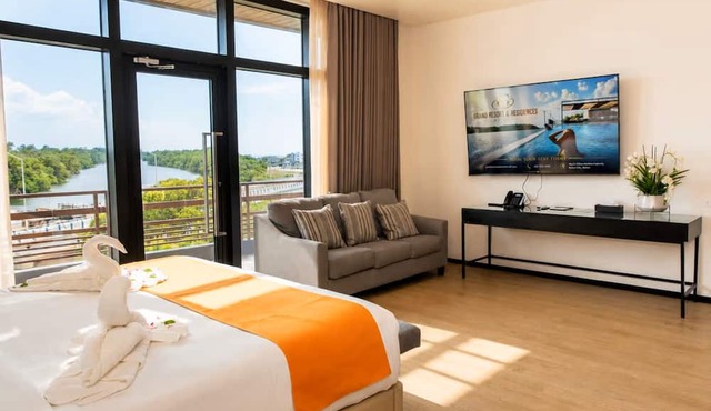 Grand Resort & Residences