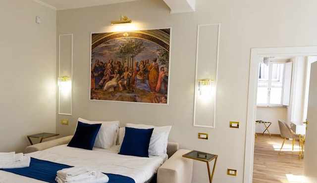 Golden palace luxury guest house in Rome