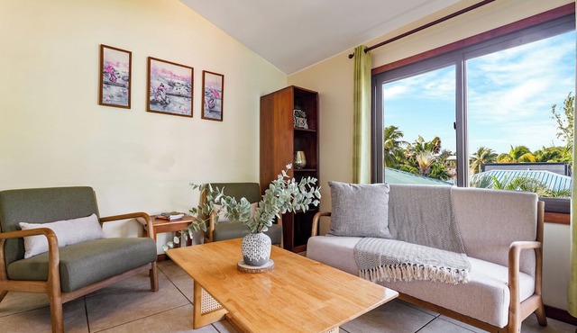 Coconut Row Boutique Hotel