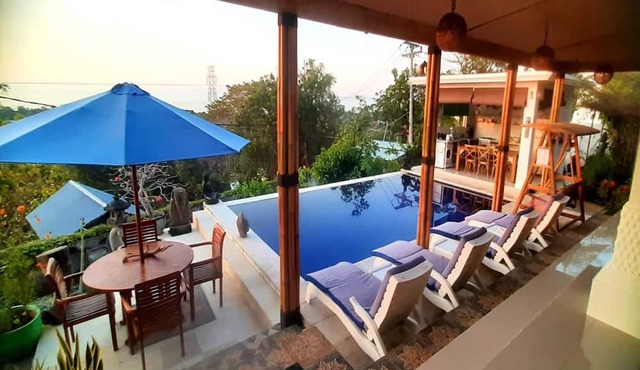Tranquil Oasis Villa Near Lovina Beach in Banjar