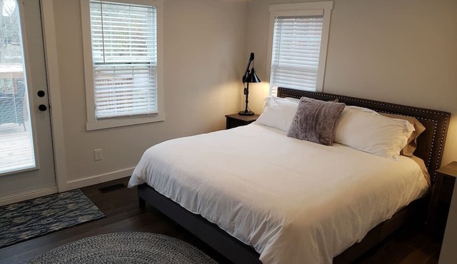 Family-Friendly East Nashville Retreat – Sleeps 12, Hot Tub, Games & Fenced Yard in Nashville