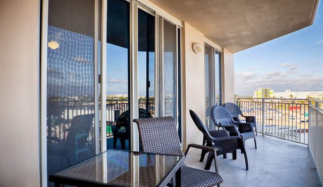 Waterscape A317 ~ 2BR + Bunkroom ~ Beach Service! in Fort Walton Beach