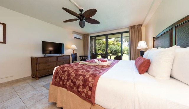 Kauai Escape at Award-Winning Bay Resort | World Class Tennis | 4 Modern Units in Princeville