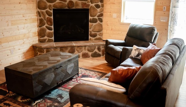 Entire Cabin in Linn, MO with all the extras in Linn