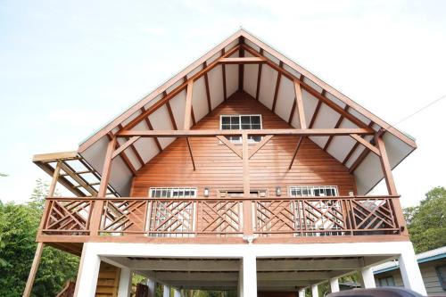 Casa Delfina Beautiful, cozy, log cabin home!