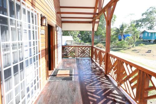 Casa Delfina Beautiful, cozy, log cabin home!