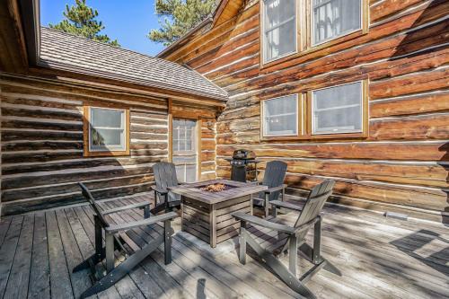 Historical Crocker Ranch - Rowe House 23-ZONE3423 home in Estes Park