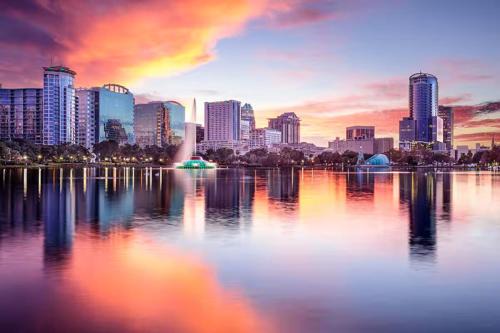 Sunny Baldwin Park Studio Walk to Cafés & Downtown Orlando in Orlando