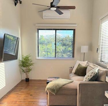 Modern Toucan Farmhouse - Belmopan Escape