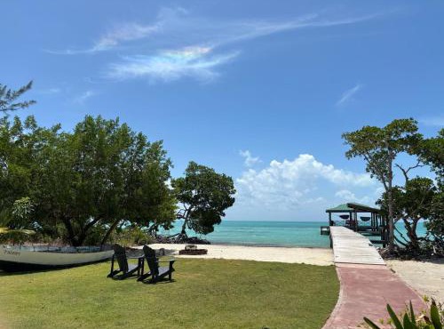 Therapy Cabins - Belize Island Experience
