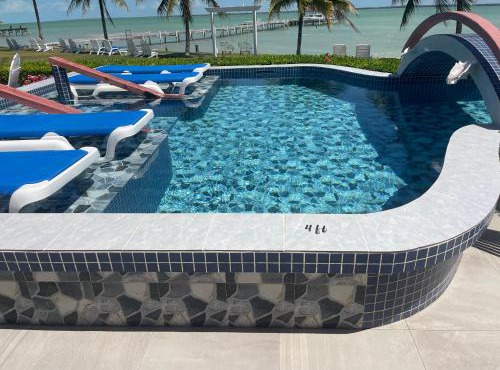 Tilt-Ta-Dock Resort Belize