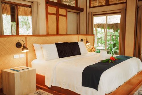 Chan Chich Lodge
