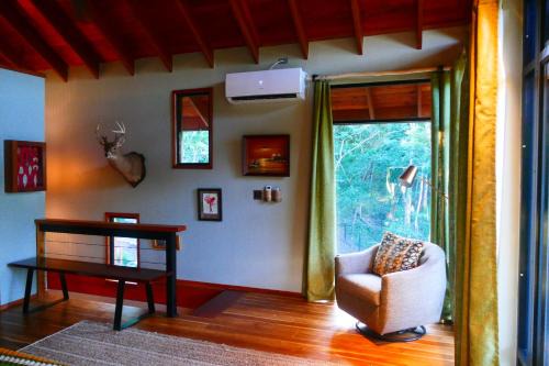 RiverHill Hideaway